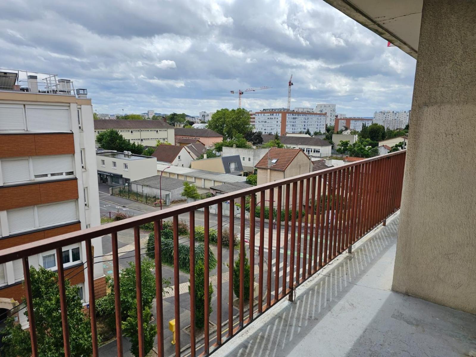Elegant 3 Pieces Proche Paris La Defense Apartment