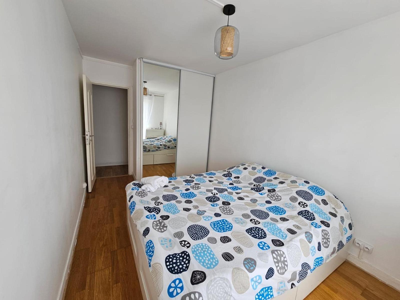 Elegant 3 Pieces Proche Paris La Defense Apartment
